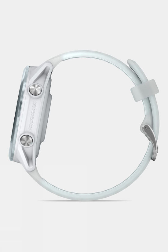 Garmin Forerunner 570 42mm GPS Smartwatch.