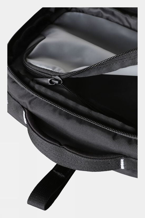  The North Face Base Camp Voyager Wash Bag
